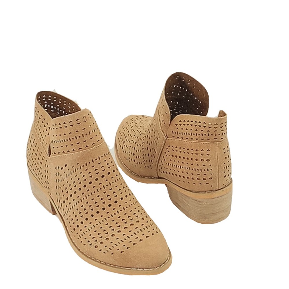 Boutique By Corkys Brier Cut-out Ankle Boots Taupe 12 New